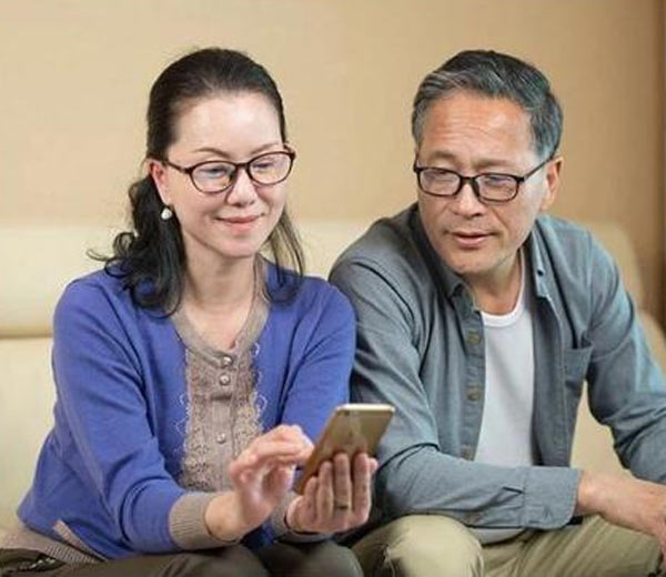 老年人如何戴老花鏡？注意四大錯(cuò)誤