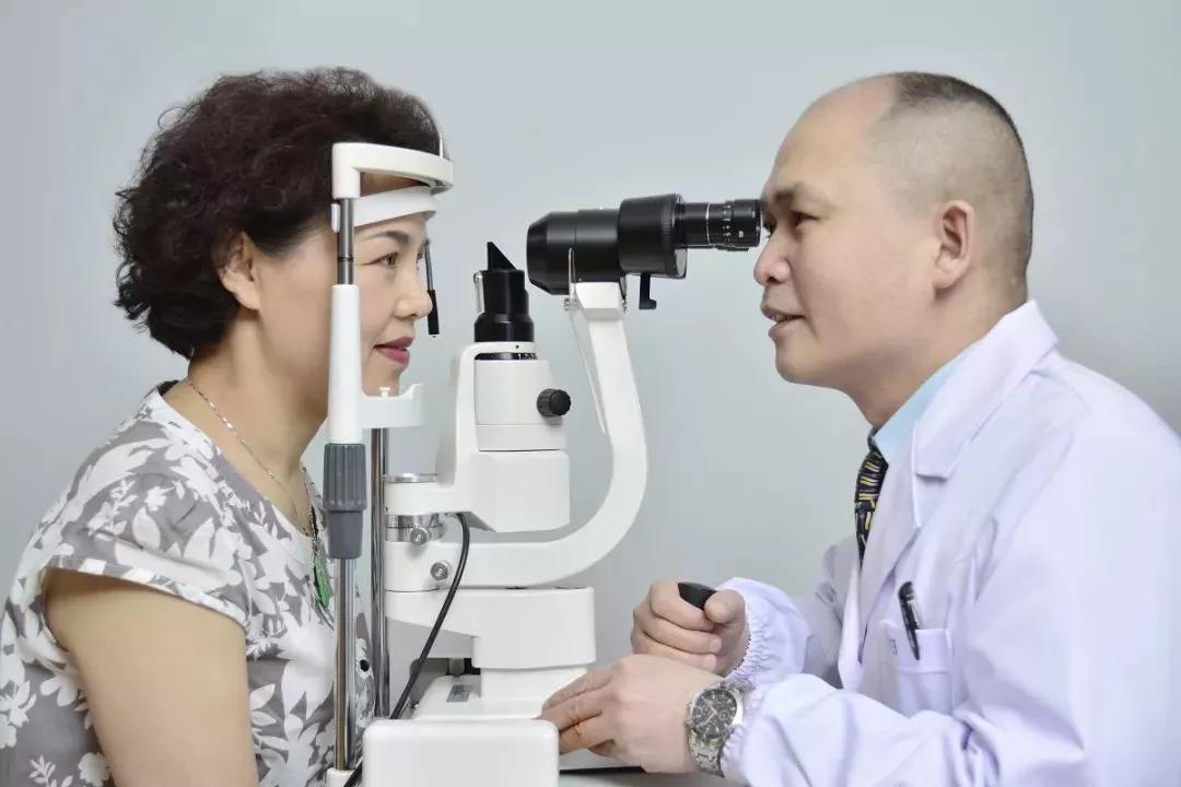 我在店里驗光，網(wǎng)上配鏡行嗎？